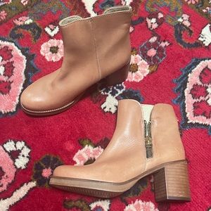 Anthropologie MTNG Originals Becca Brown Leather Ankle Boots Like New👢